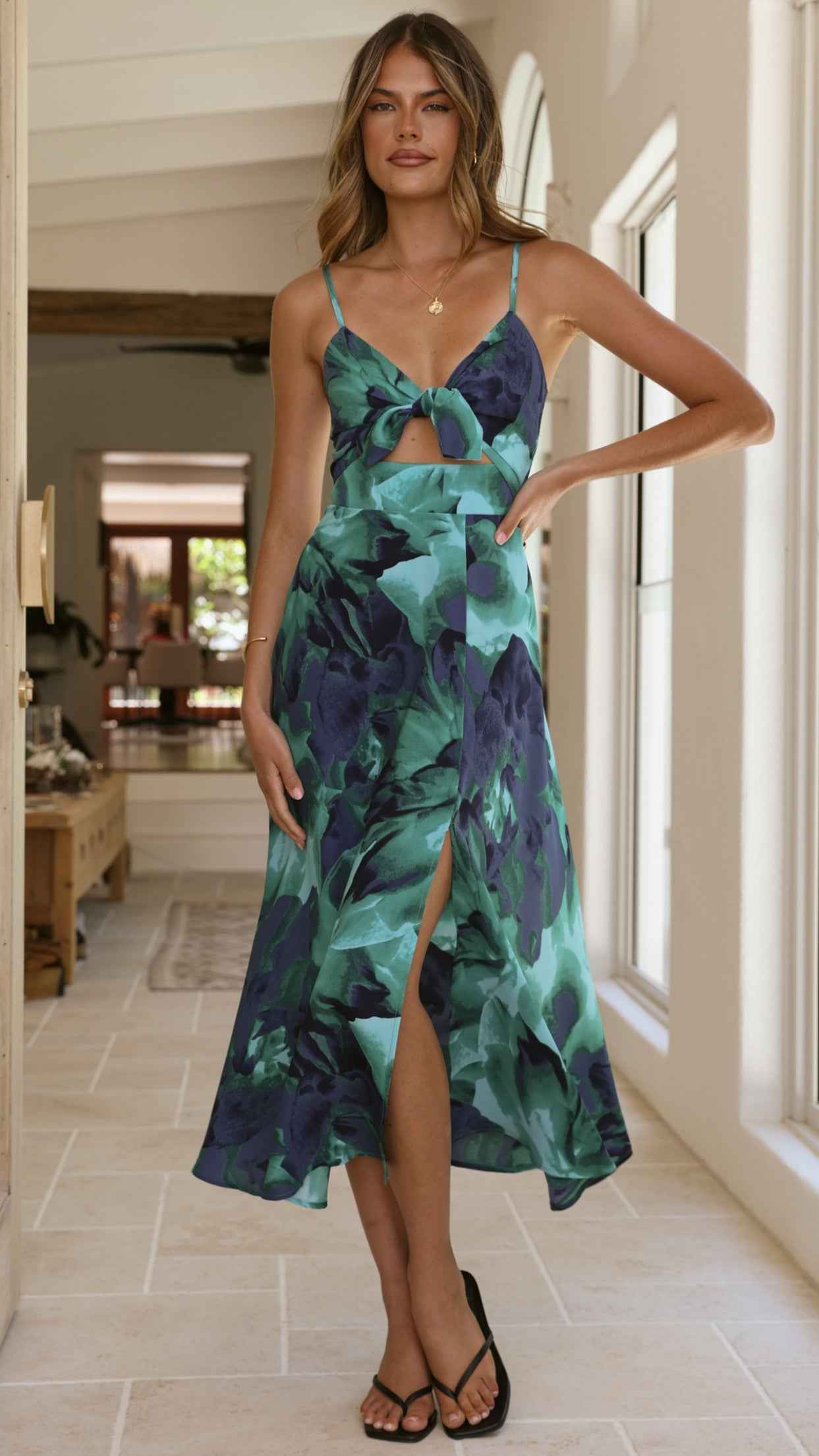 FITTED FLORAL MIDI PARTY COCKTAIL DRESS