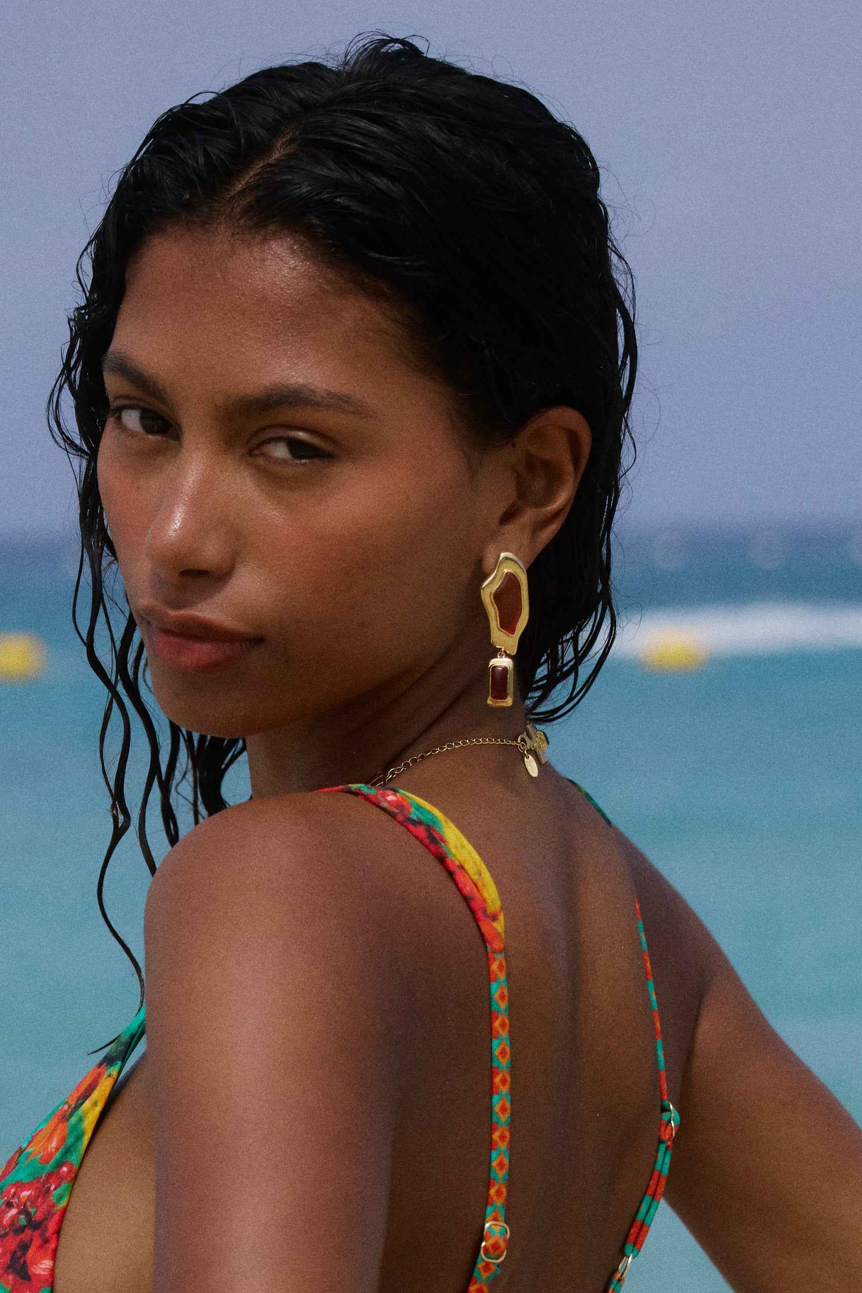 Sombra Earrings in Red Agate