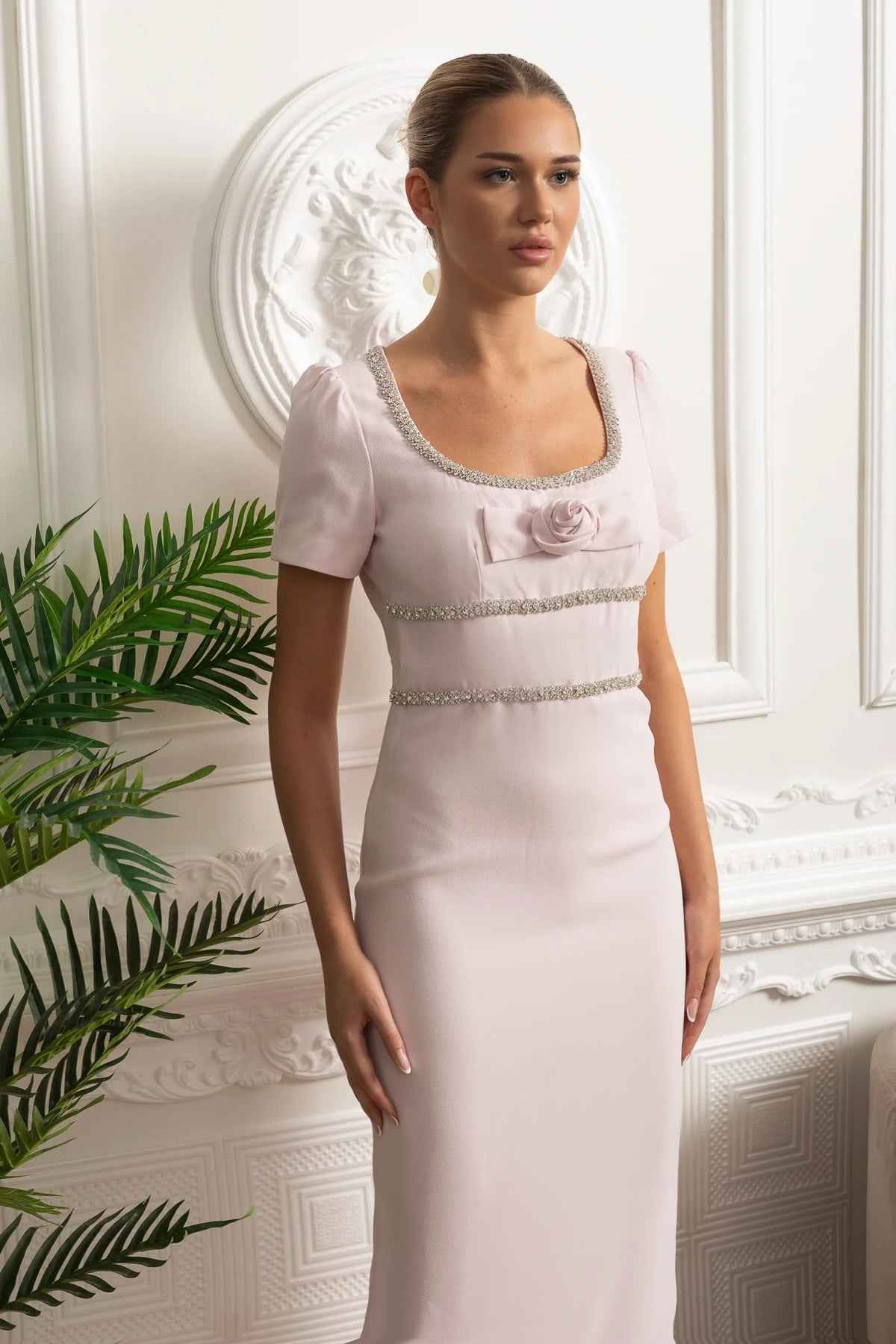 FITTED EMBROIDERED MIDI COCKTAIL PARTY DRESS