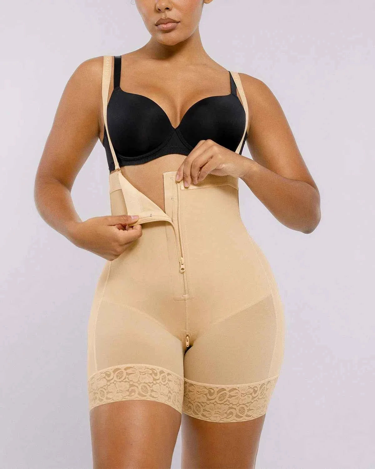 BOOT-YEAHâ„?Midi Shaping Shorts - Black Compression Lace