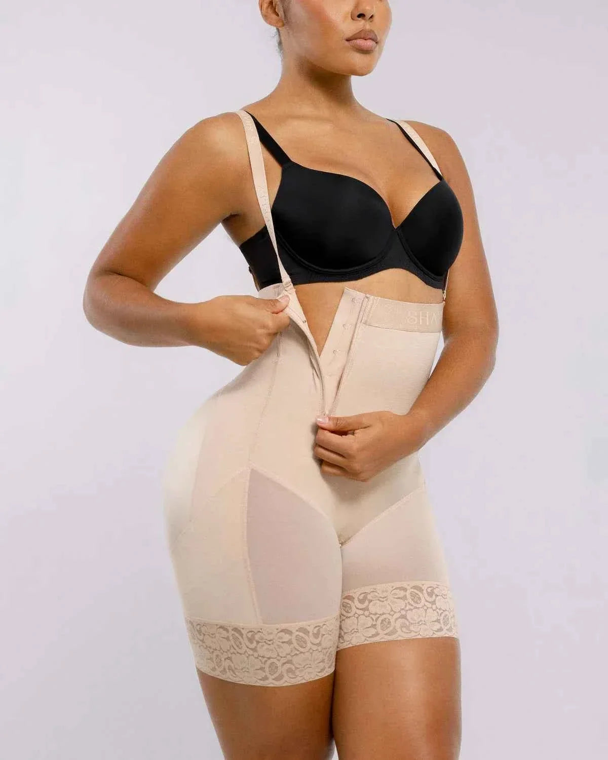 BOOT-YEAHâ„?Midi Shaping Shorts - Black Compression Lace