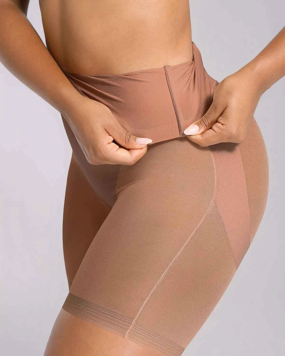 BOOT-YEAHâ„?MeshSmoothâ„?High-Waisted Mid Thigh Short