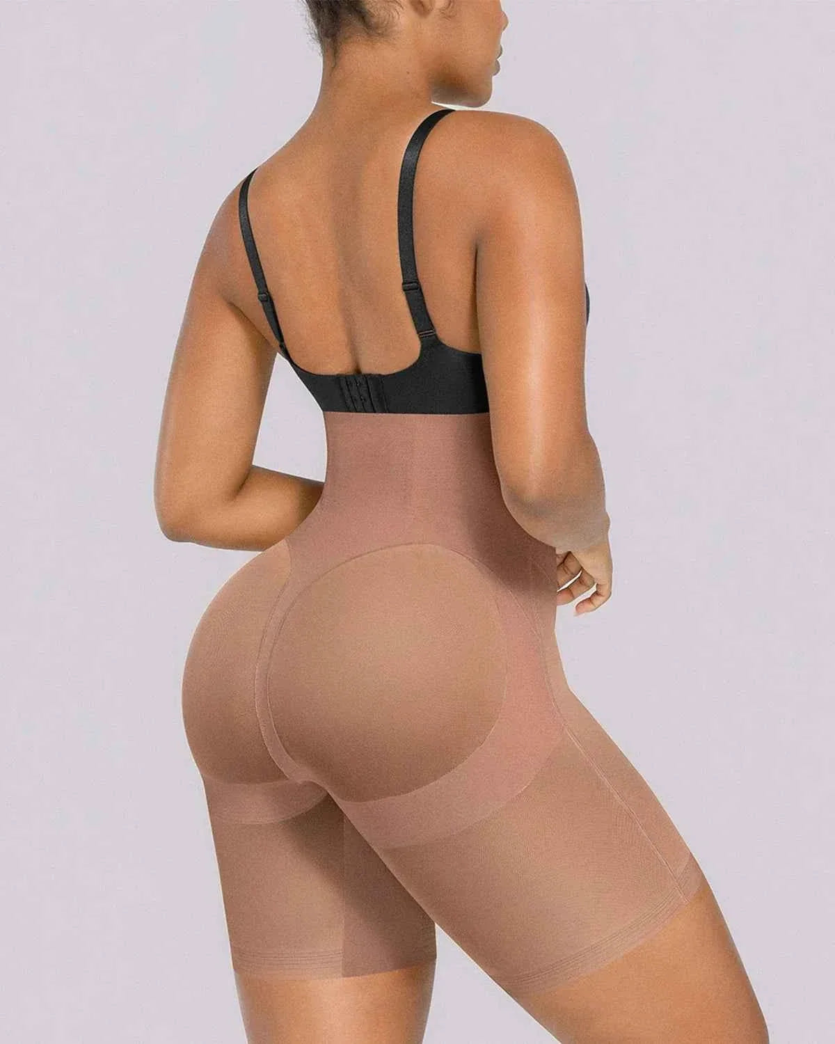 BOOT-YEAHâ„?MeshSmoothâ„?High-Waisted Mid Thigh Short