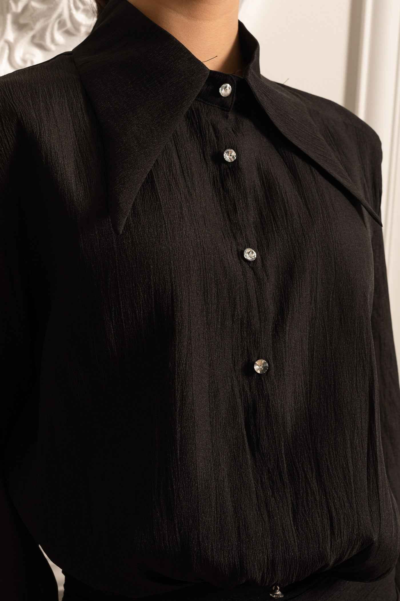 Button-Up Shirt With Cinched Waist - Black