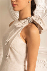 Elegant Dress With Pleated Tulle Skirt, Shoulder Bow And Sparkling Embellishments - Ivoire