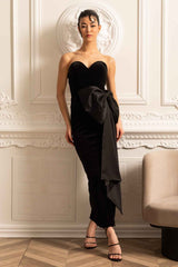 Elegant Strapless Dress With Draped Satin Bow - Black