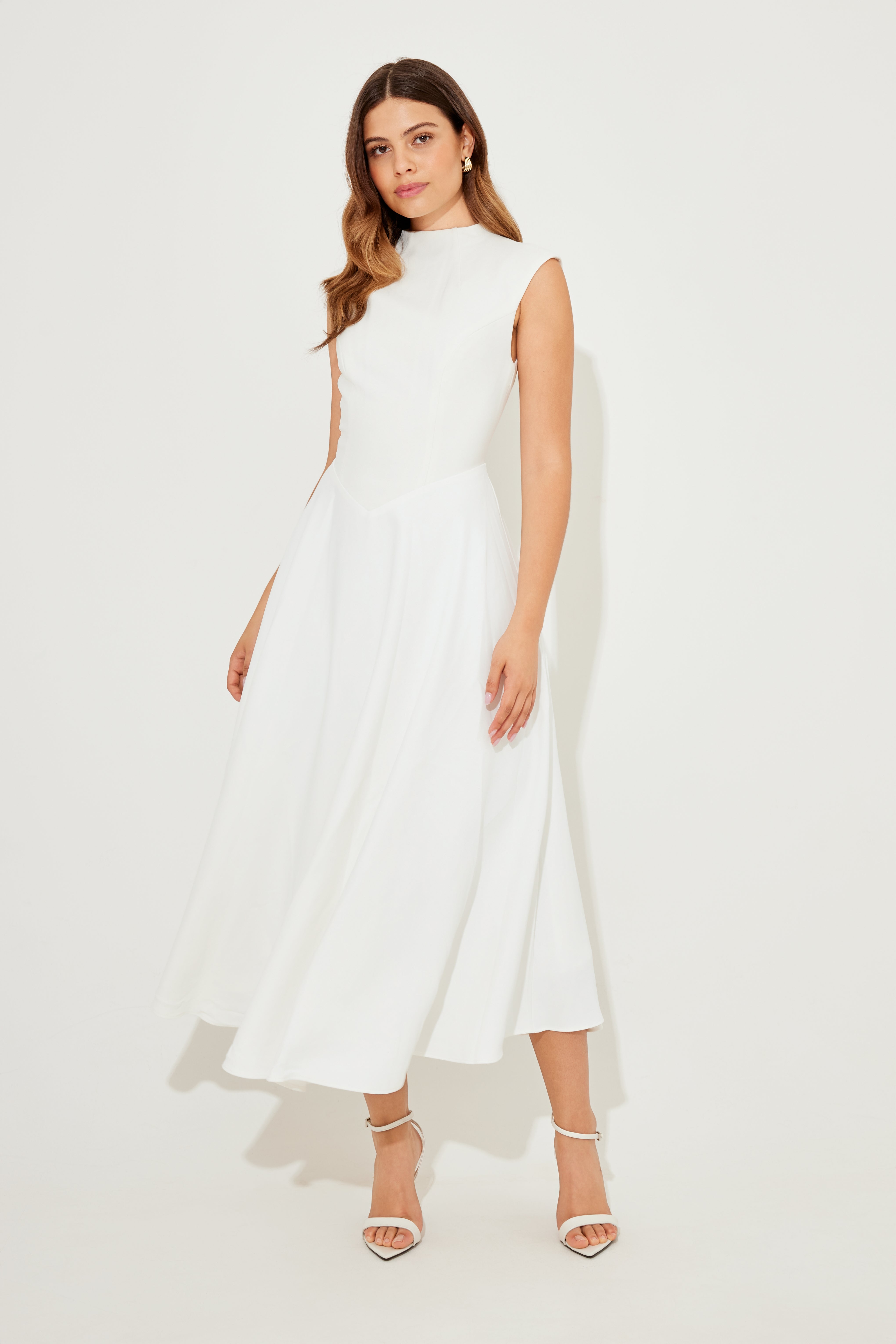 Aimee's V-Shaped Sleeveless Midi Party Dress - White