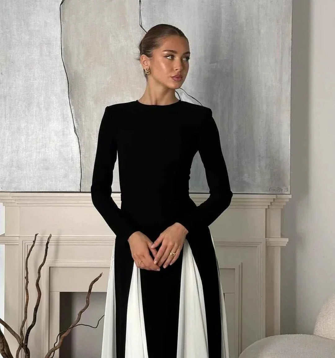 Women's Elegant Long-sleeve Pleated Maxi Dress