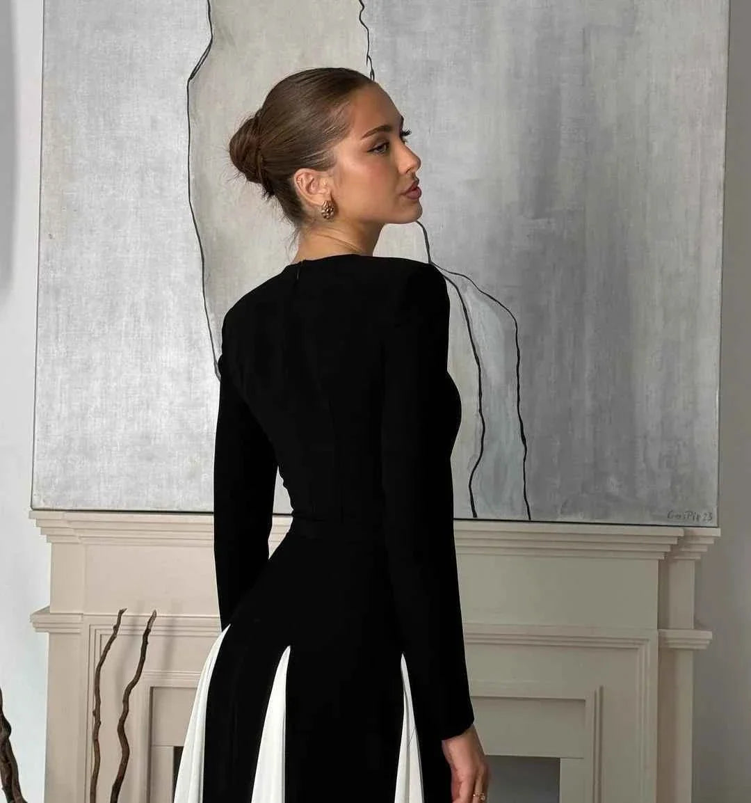 Women's Elegant Long-sleeve Pleated Maxi Dress