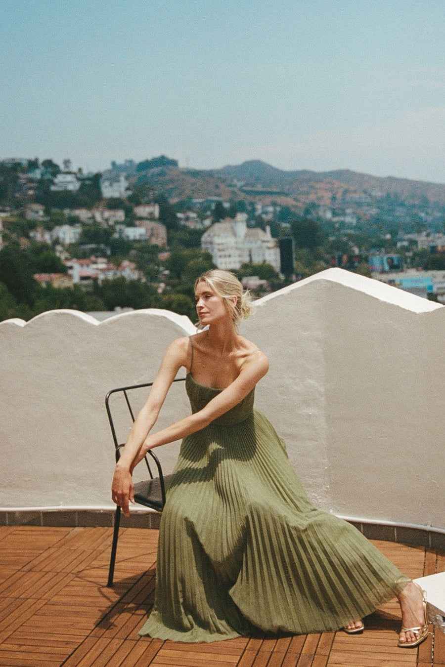 Women's Sleeveless Pleated Maxi Wedding Guest Dress