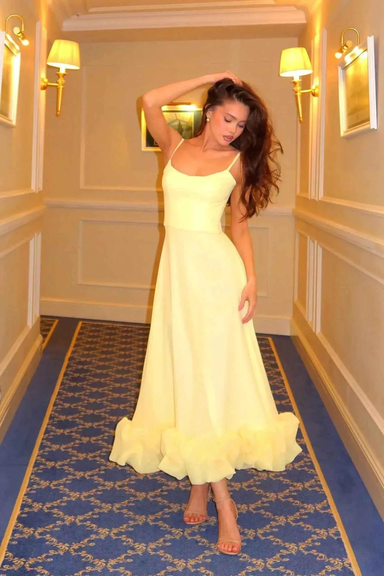 Women's Sleeveless Twirl Midi Prom Dress