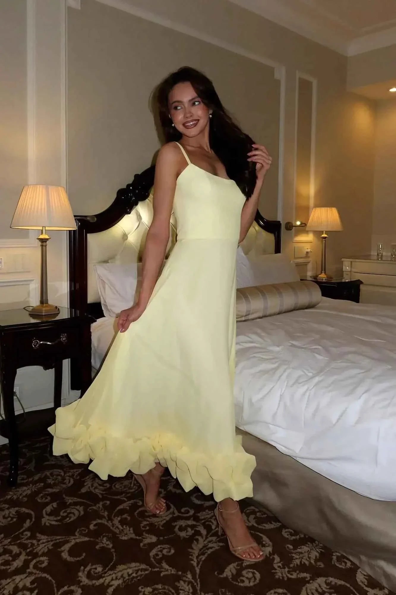 Women's Sleeveless Twirl Midi Prom Dress