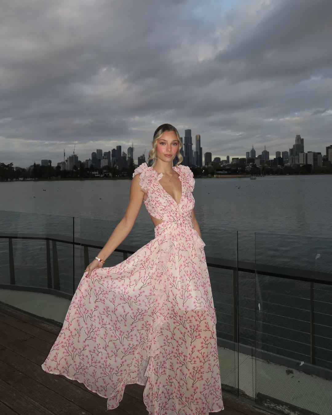 Women's Floral Sleeveless Cut-Out Maxi Wedding Guest Dress
