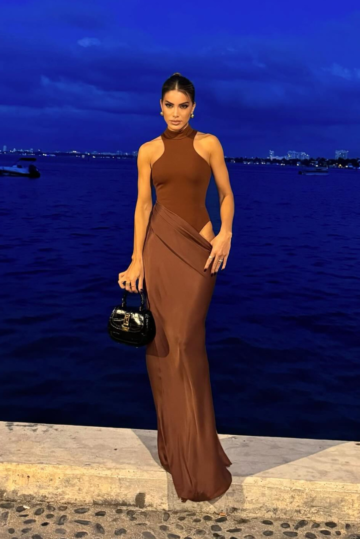 Women's Sleeveless Cut-out Maxi Wedding Guest Dress
