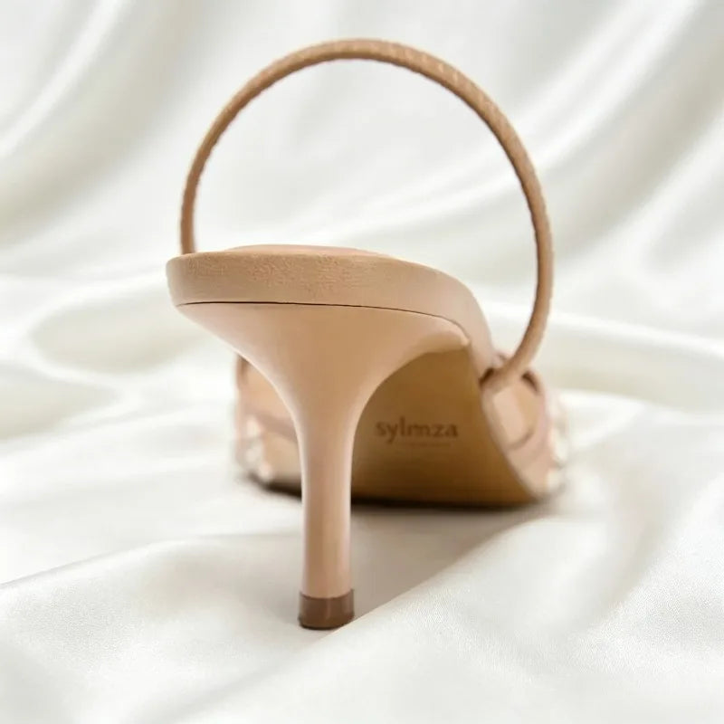 Elegant Crystal Beaded Decoration Brand Pumps