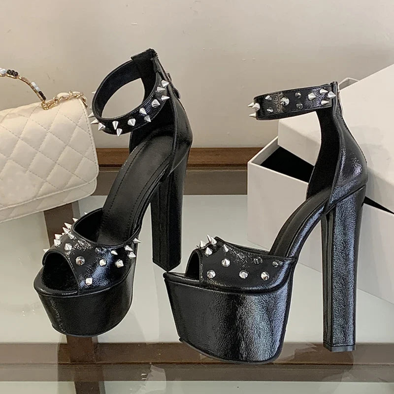 Design Metal Rivet Ankle Cover Strap Platform Sandals