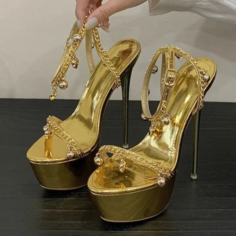 Luxury Heart Bell Pendants Design Sandals