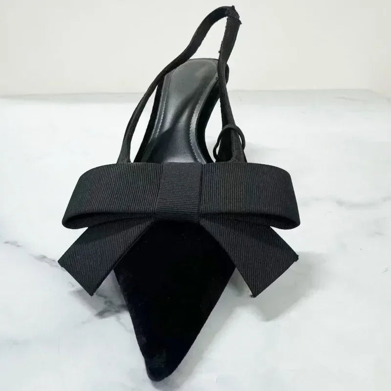 Black Butterfly-knot Decorate Pumps