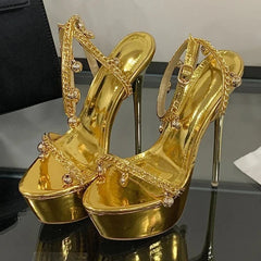 Luxury Heart Bell Pendants Design Sandals