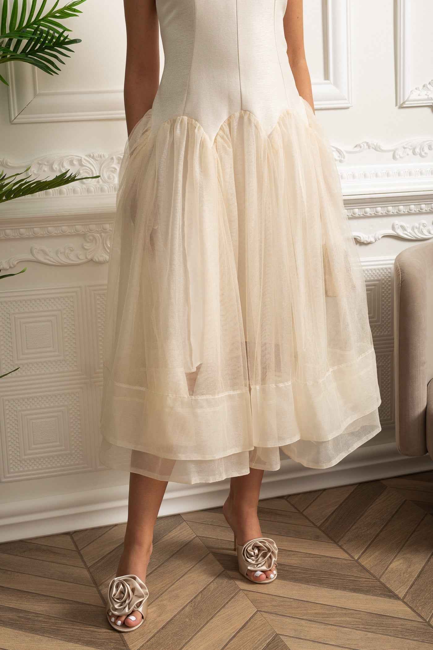 SLEEVELESS FITTED MIDI PARTY COCKTAIL DRESS