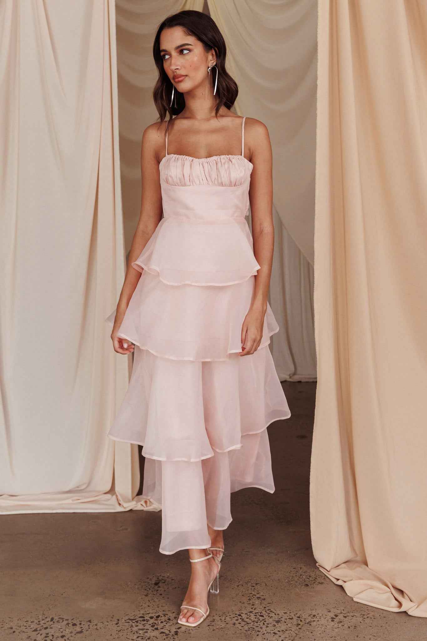 TIERED SLEEVELESS MIDI WEDDING GUEST DRESS