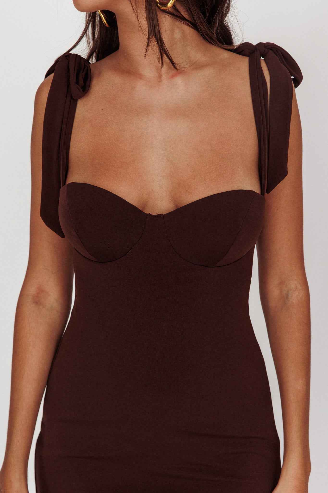 TIED STRAP SWEETHEART MAXI WEDDING GUEST DRESS