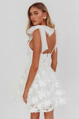 SLEEVELESS EMBROIDERED MINI SUMMER DRESS