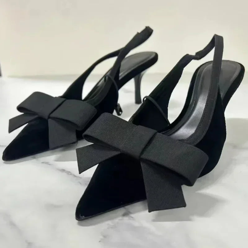 Black Butterfly-knot Decorate Pumps