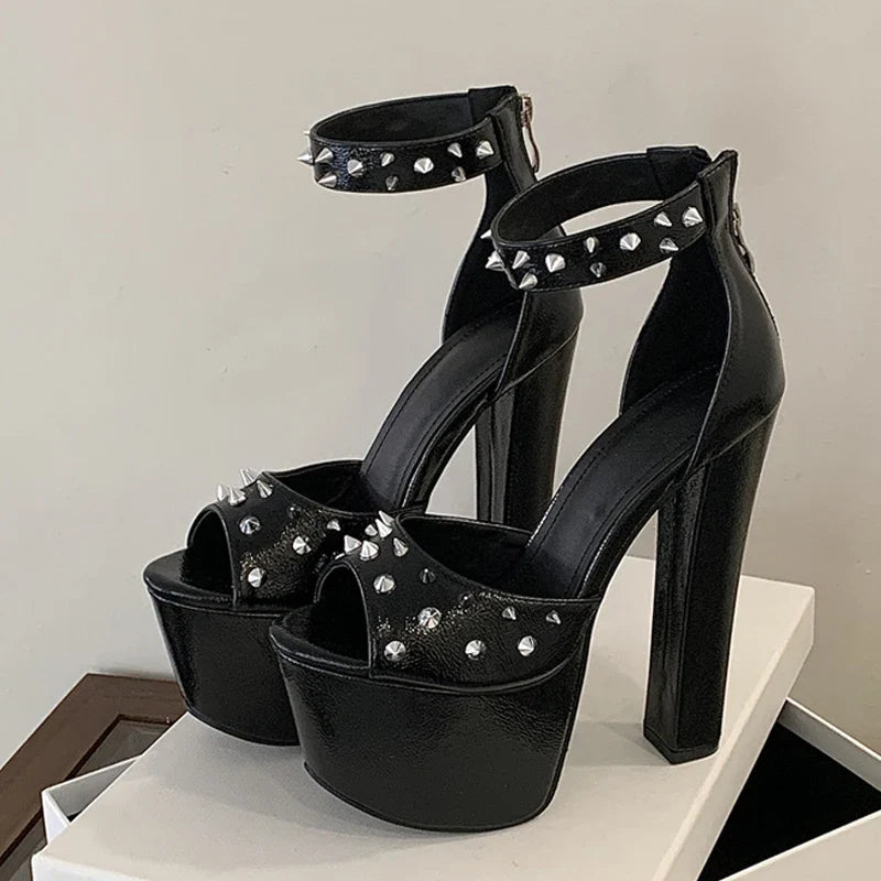 Design Metal Rivet Ankle Cover Strap Platform Sandals