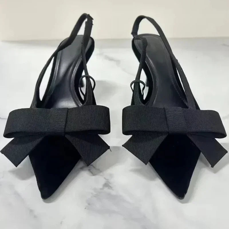 Black Butterfly-knot Decorate Pumps