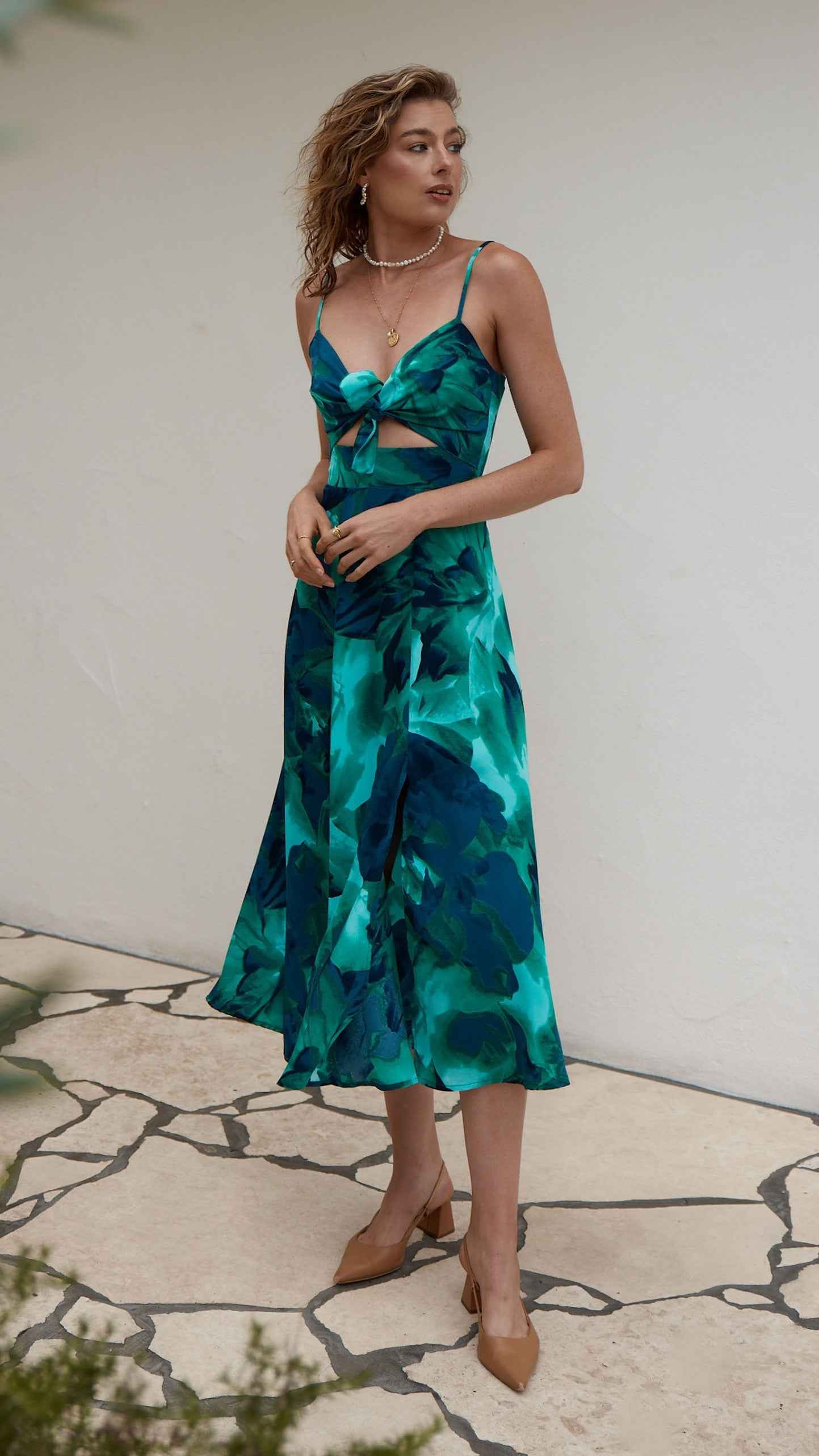 FITTED FLORAL MIDI PARTY COCKTAIL DRESS