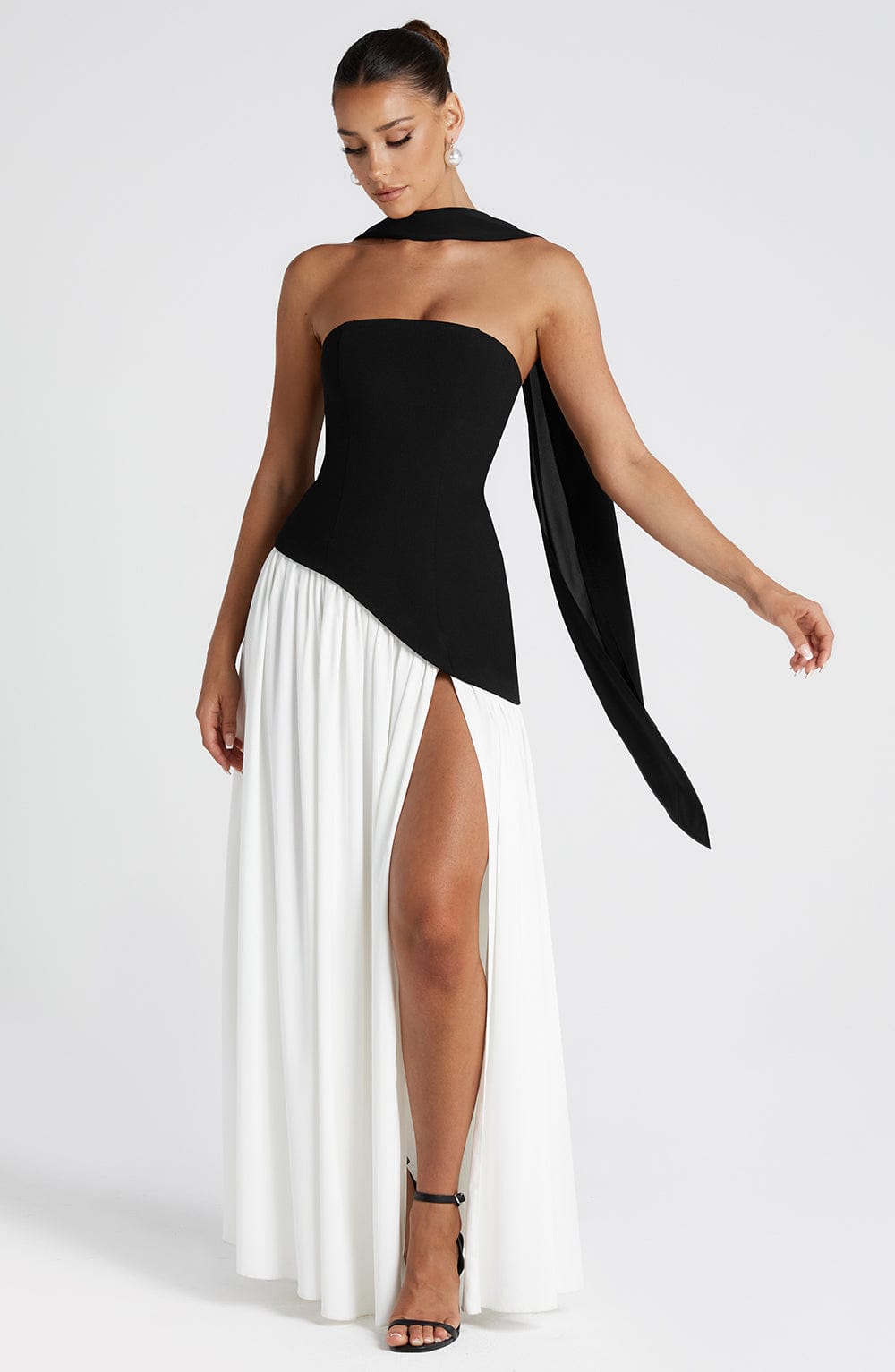 Maliyah Black and White Maxi Dress