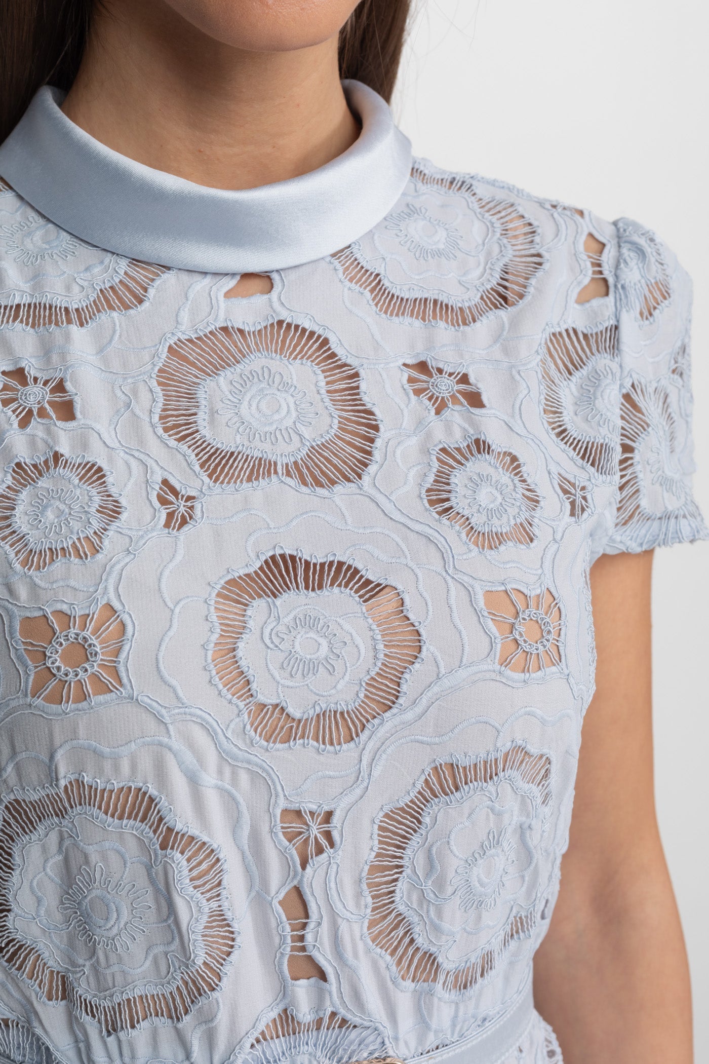 Floral Lace Midi Dress with Belted Waist Light Blue